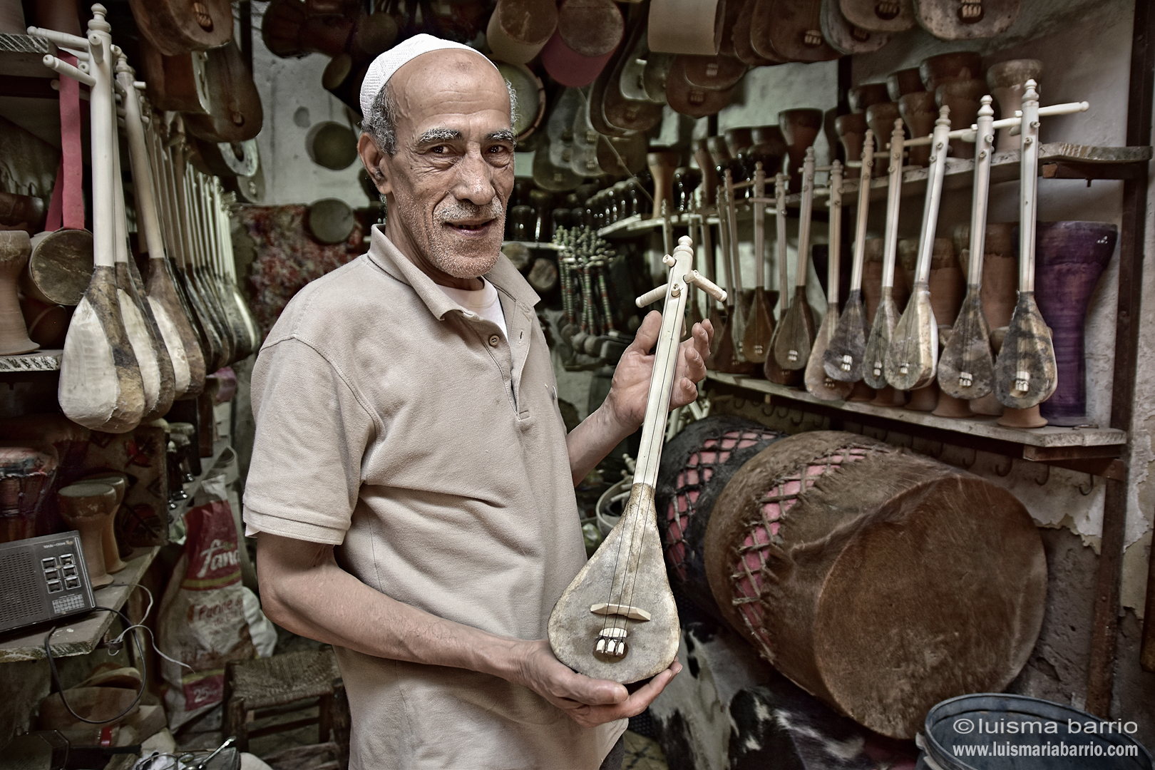 morocco marrakesh traditional work portrait