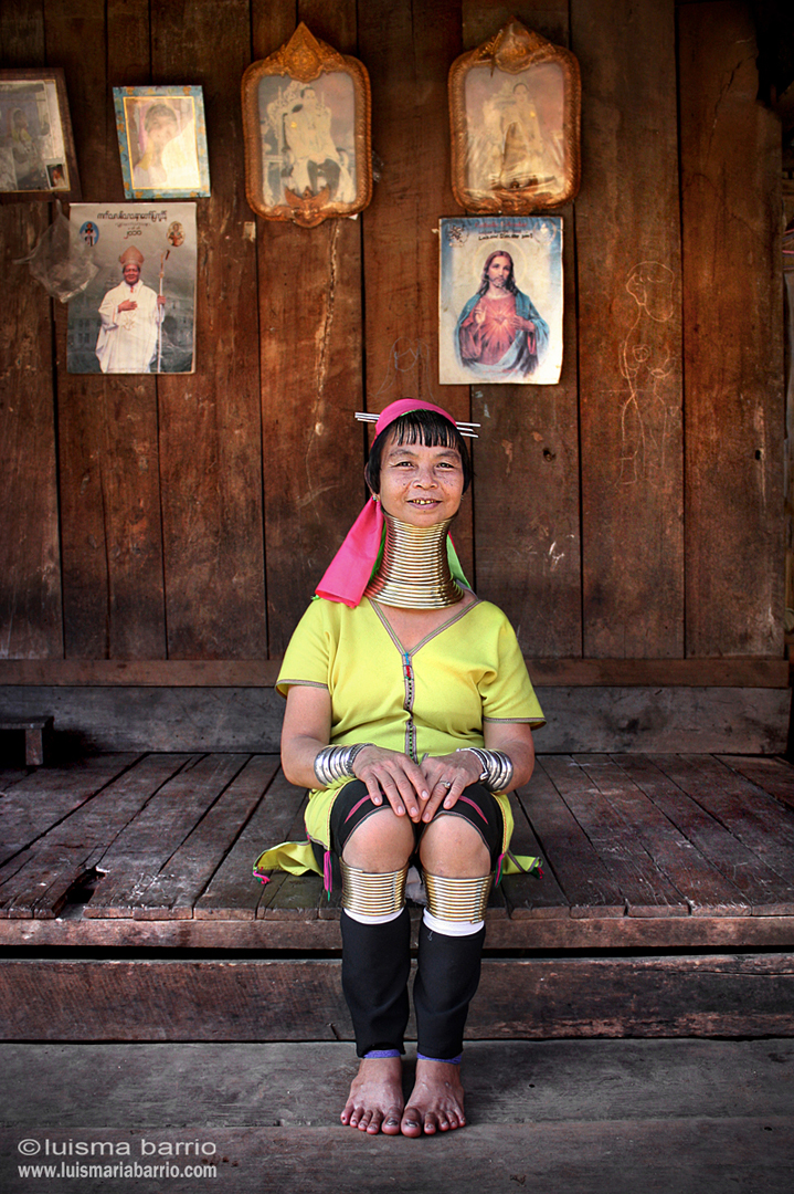 kayan karen woman thailand