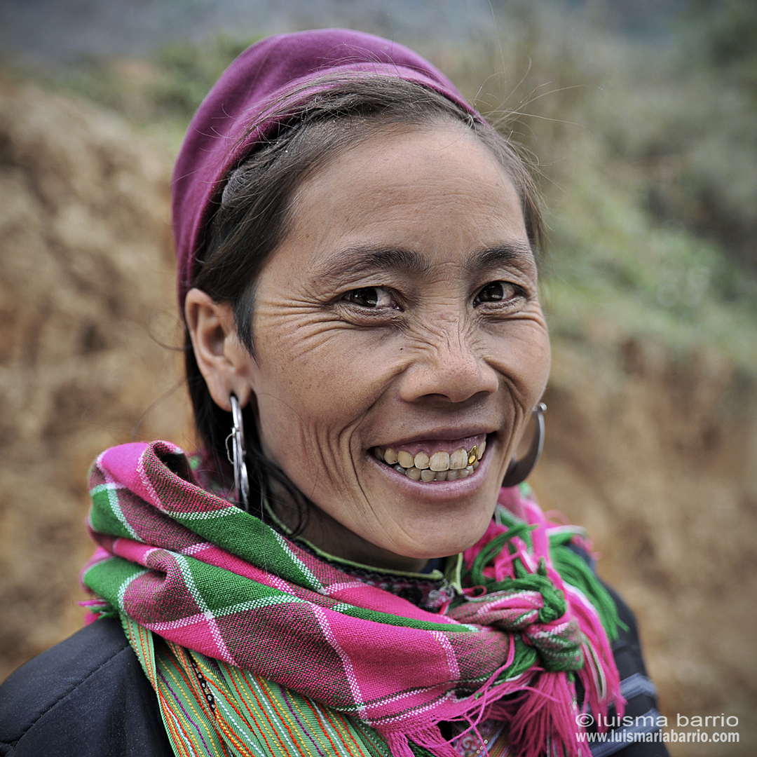 portrait hmong woman vietnam