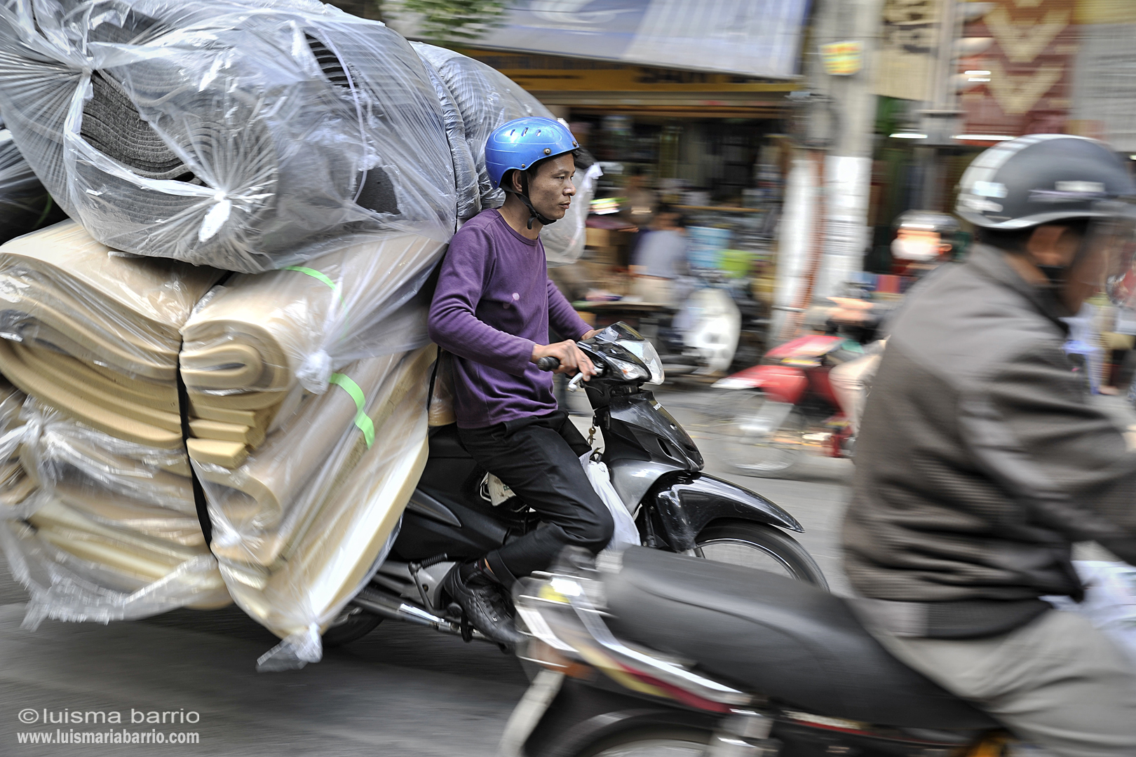 hanoi old city quarter vietnam