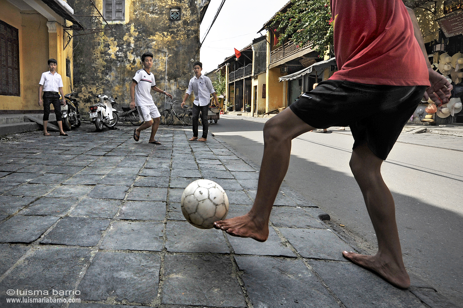 foot ball vietnam boys hue