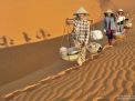 women desert vietnam