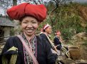 red dzao woman vietnam